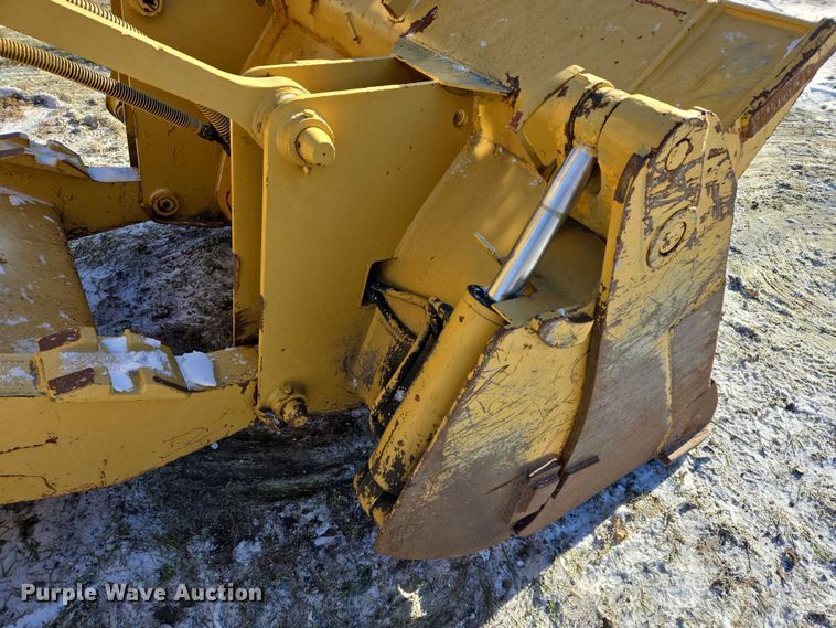 image for item ES2669 1986 Fiatallis FL14E track loader