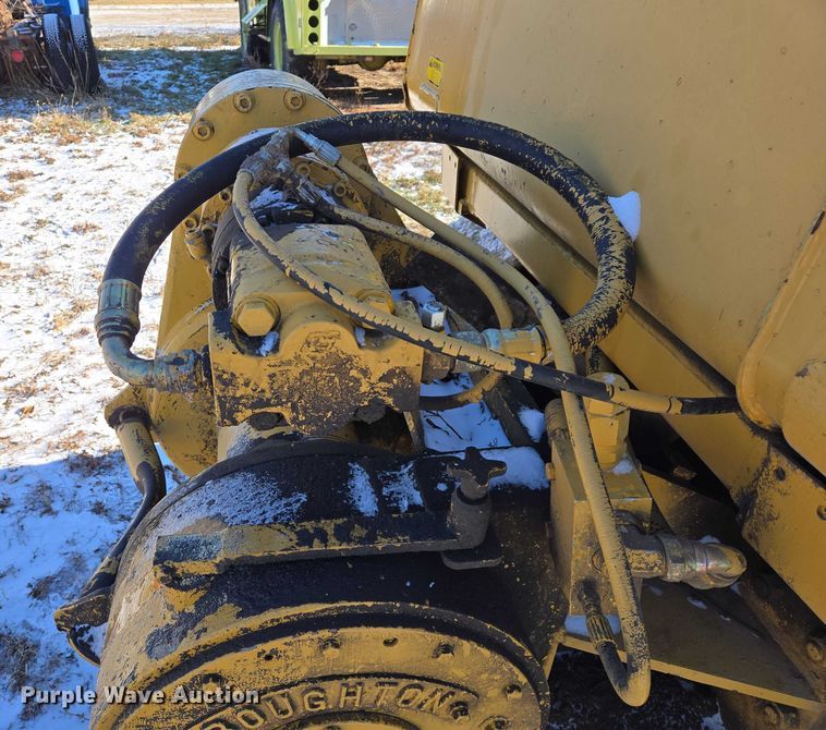 image for item ES2669 1986 Fiatallis FL14E track loader