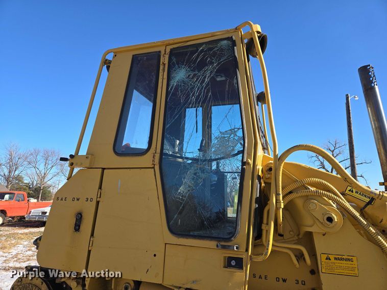 image for item ES2669 1986 Fiatallis FL14E track loader