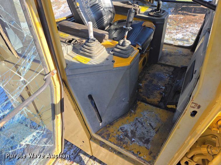 image for item ES2669 1986 Fiatallis FL14E track loader