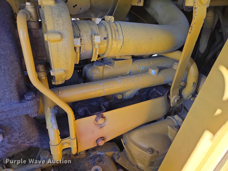 image for item ES2669 1986 Fiatallis FL14E track loader