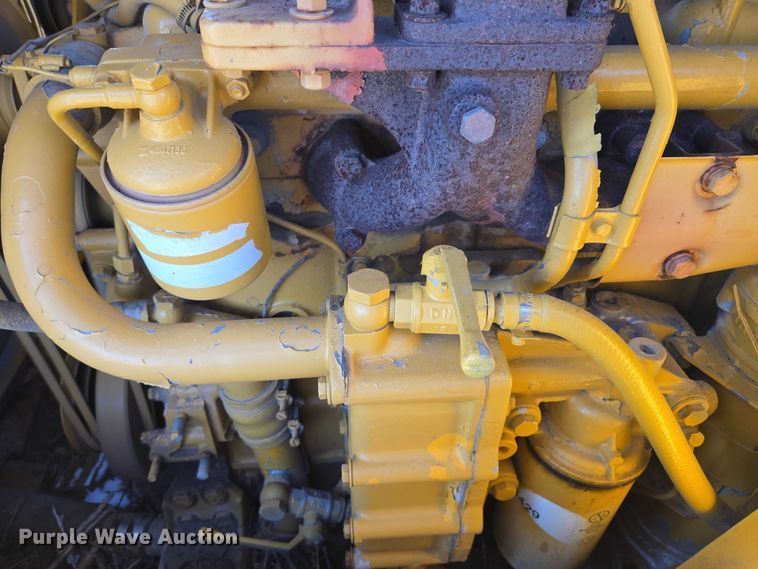 image for item ES2669 1986 Fiatallis FL14E track loader