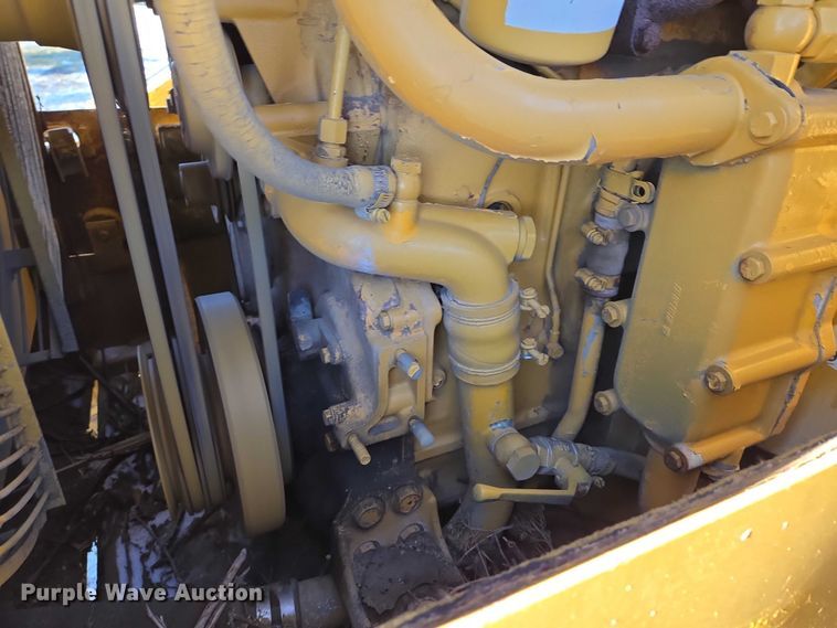 image for item ES2669 1986 Fiatallis FL14E track loader