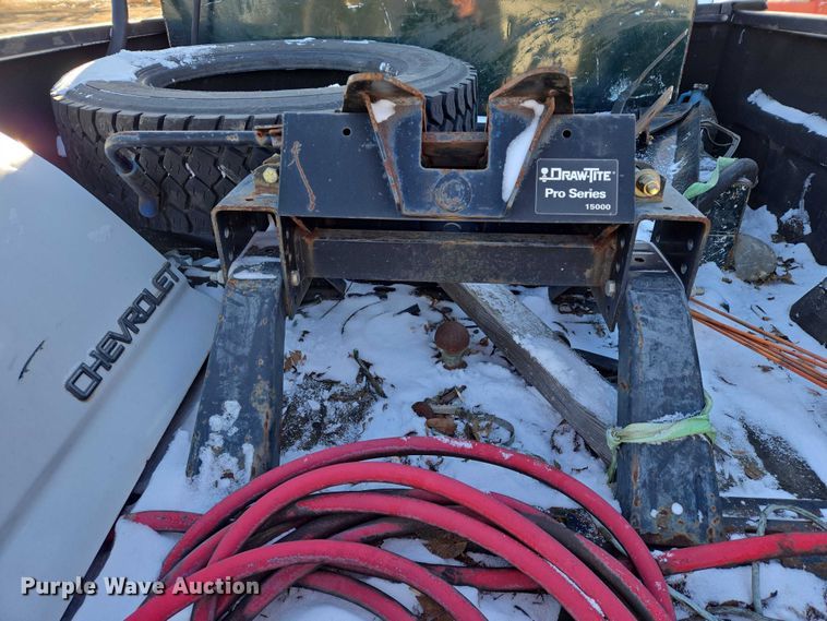 image for item ES2670 2004 Chevrolet C4500 Crew Cab pickup truck