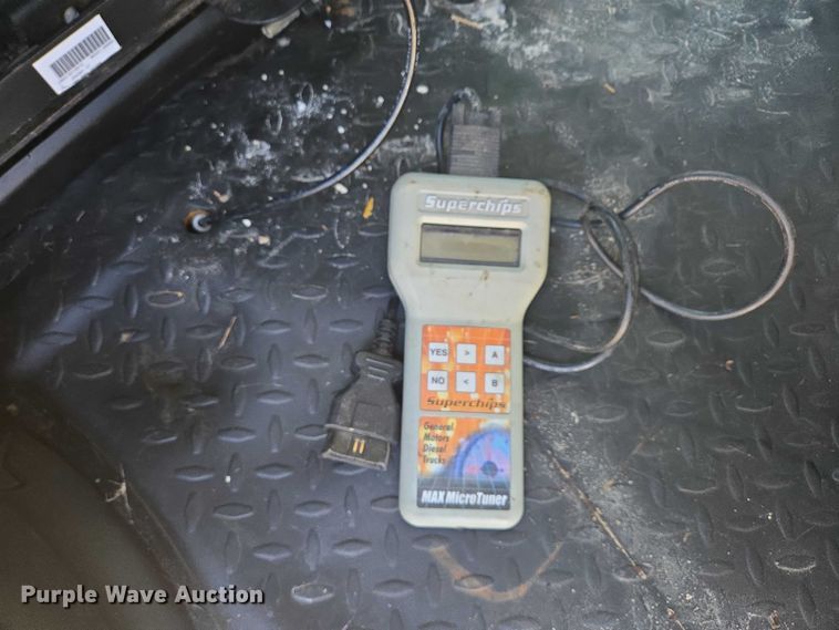 image for item ES2670 2004 Chevrolet C4500 Crew Cab pickup truck