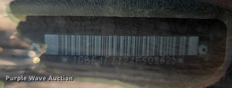 image for item ES2670 2004 Chevrolet C4500 Crew Cab pickup truck