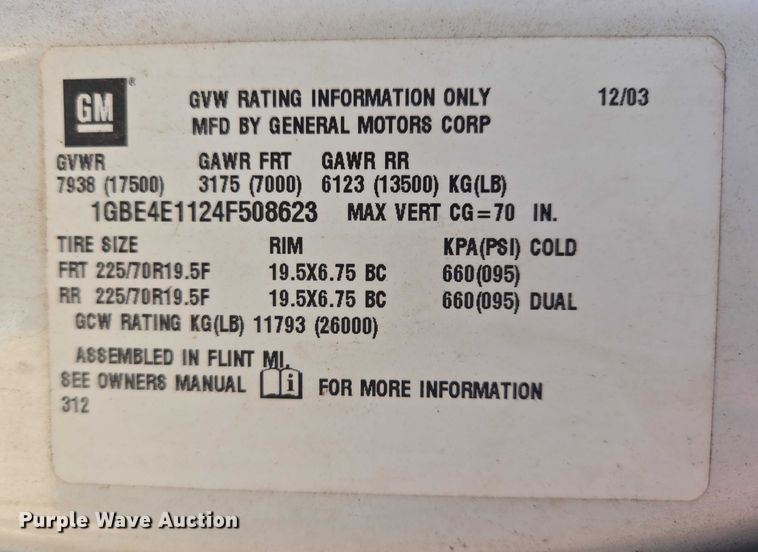 image for item ES2670 2004 Chevrolet C4500 Crew Cab pickup truck