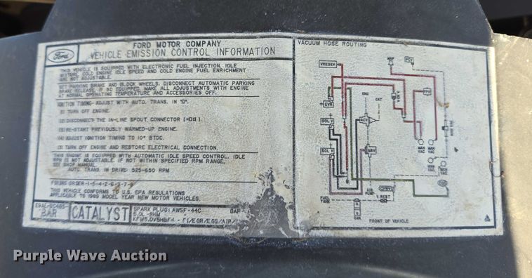 image for item ES2671 1989 Lincoln Town Car 