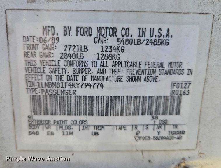 image for item ES2671 1989 Lincoln Town Car 