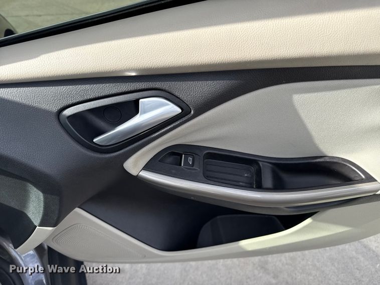 image for item ES5511 2012 Ford Focus 