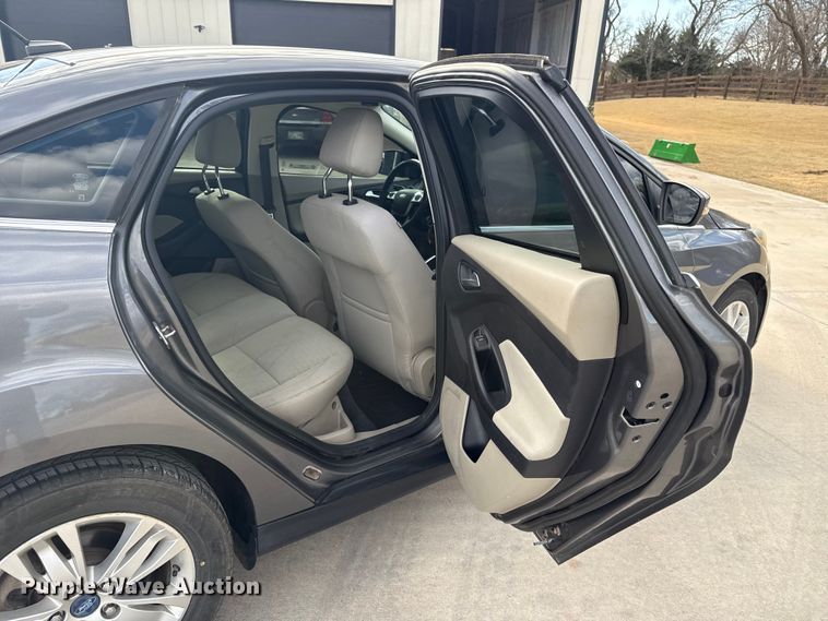 image for item ES5511 2012 Ford Focus 