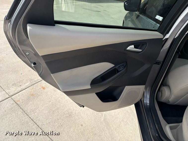 image for item ES5511 2012 Ford Focus 