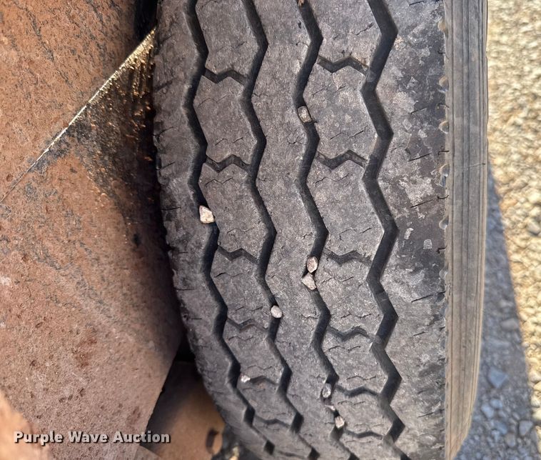 image for item ES5512 2021 Hull Porter Trailers utility trailer