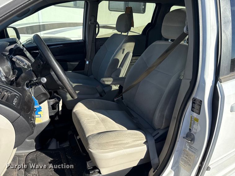 image for item ES5585 2016 Dodge Grand Caravan handicap accessible van