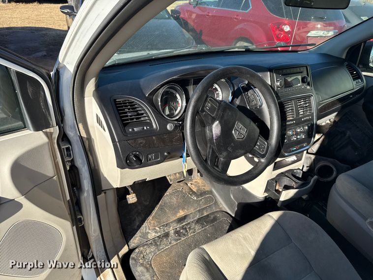 image for item ES5585 2016 Dodge Grand Caravan handicap accessible van