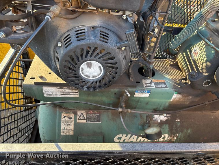 image for item ES5587 2019 Ford F350 Super Duty utility bed pickup truck