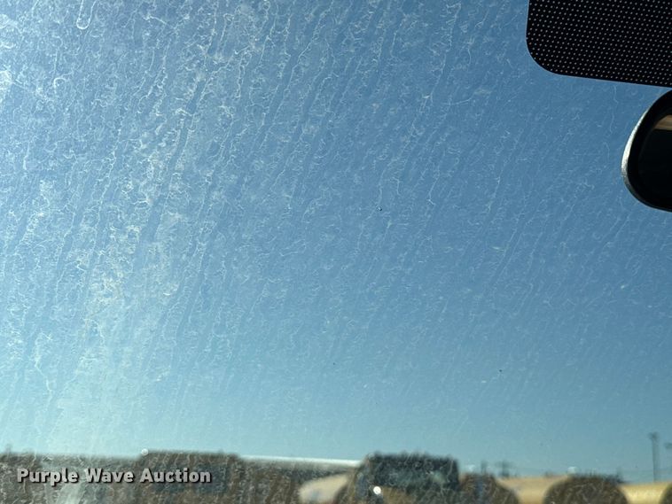 image for item ES5588 2020 Ford F350 Super Duty utility bed pickup truck