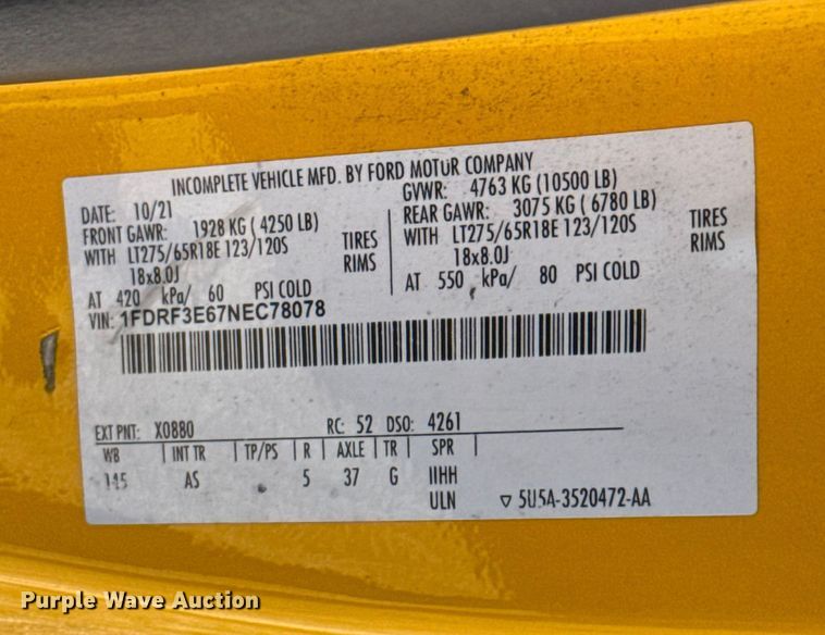 image for item ES5591 2022 Ford F350 Super Duty utility bed pickup truck