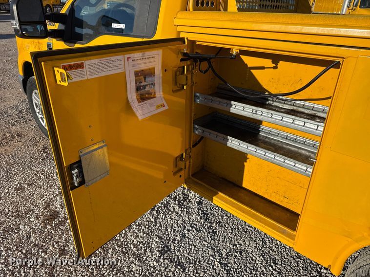 image for item ES5594 2019 Ford F350 Super Duty XL utility bed pickup truck