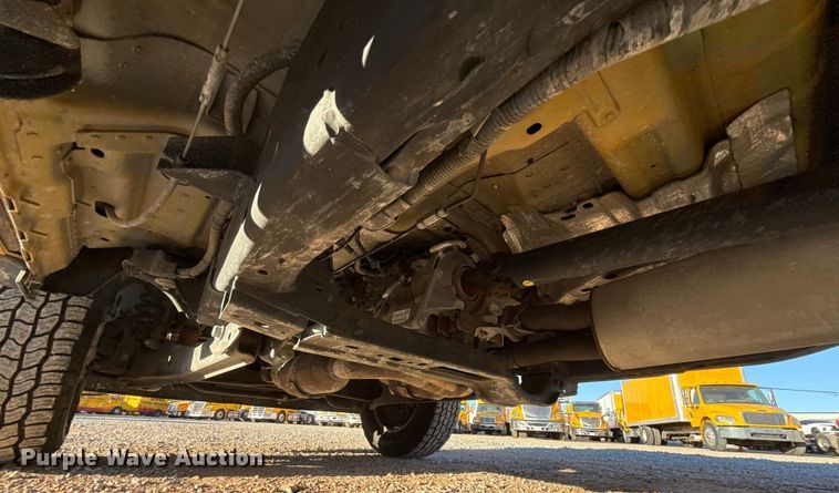 image for item ES5594 2019 Ford F350 Super Duty XL utility bed pickup truck