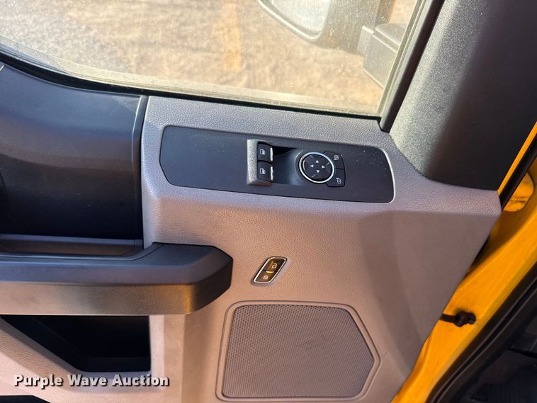 image for item ES5594 2019 Ford F350 Super Duty XL utility bed pickup truck