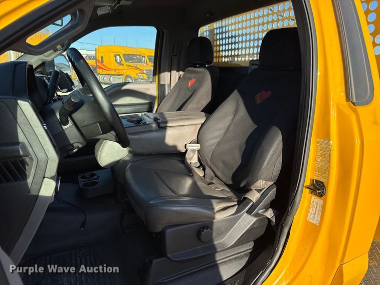 image for item ES5594 2019 Ford F350 Super Duty XL utility bed pickup truck