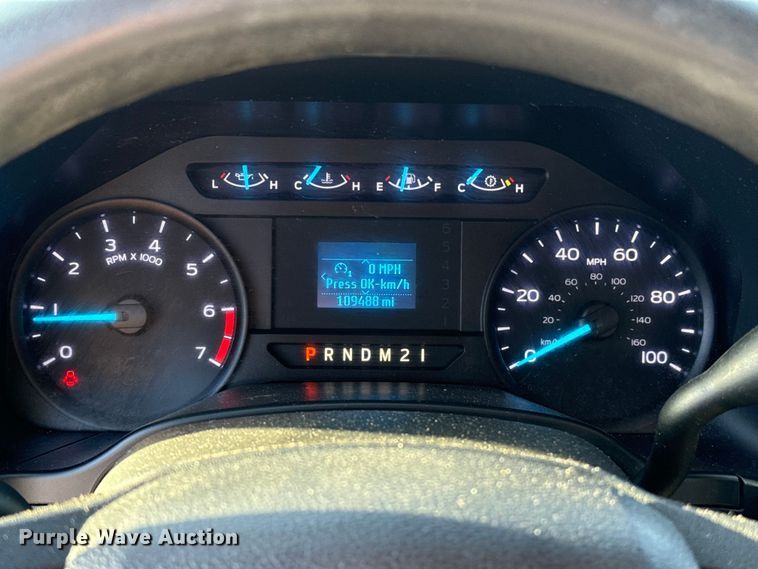 image for item ES5594 2019 Ford F350 Super Duty XL utility bed pickup truck