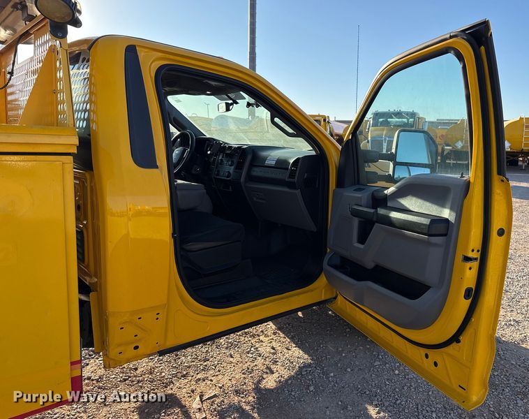 image for item ES5594 2019 Ford F350 Super Duty XL utility bed pickup truck