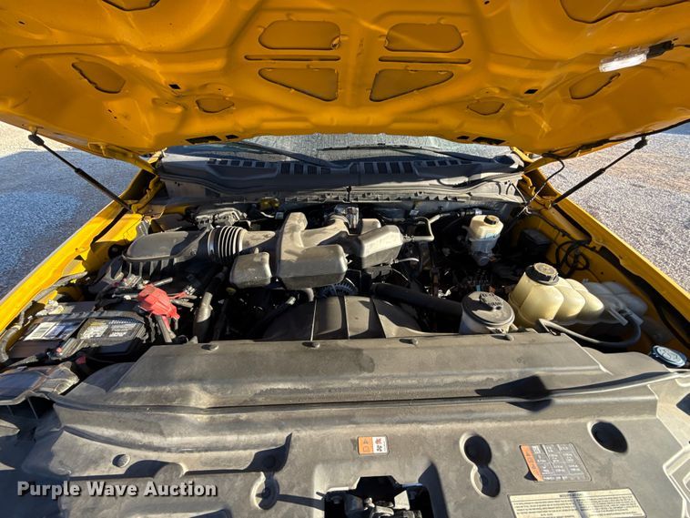 image for item ES5594 2019 Ford F350 Super Duty XL utility bed pickup truck