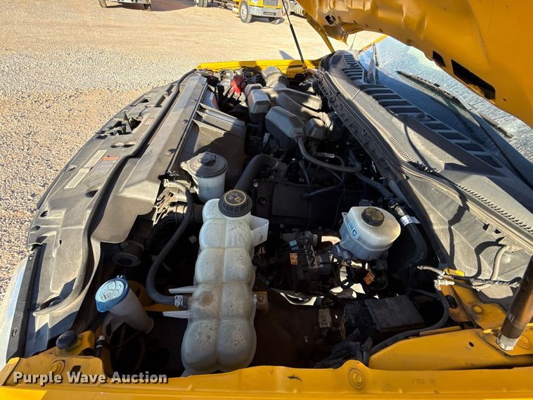 image for item ES5594 2019 Ford F350 Super Duty XL utility bed pickup truck