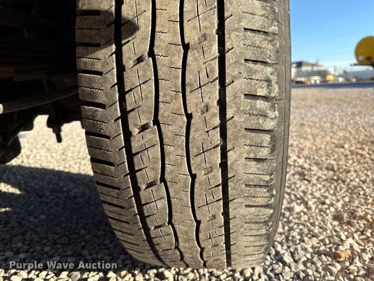 image for item ES5594 2019 Ford F350 Super Duty XL utility bed pickup truck