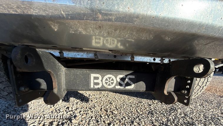 image for item ES5595 2022 Ford F350 Super Duty utility bed pickup truck