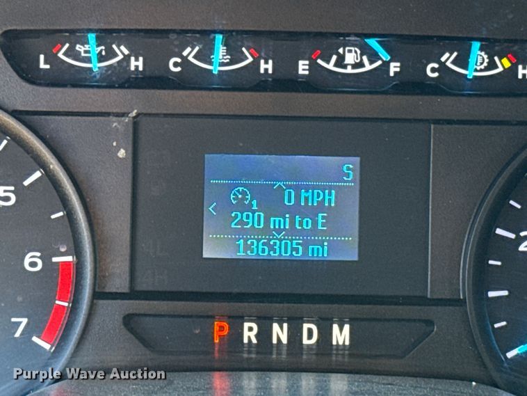 image for item ES5595 2022 Ford F350 Super Duty utility bed pickup truck