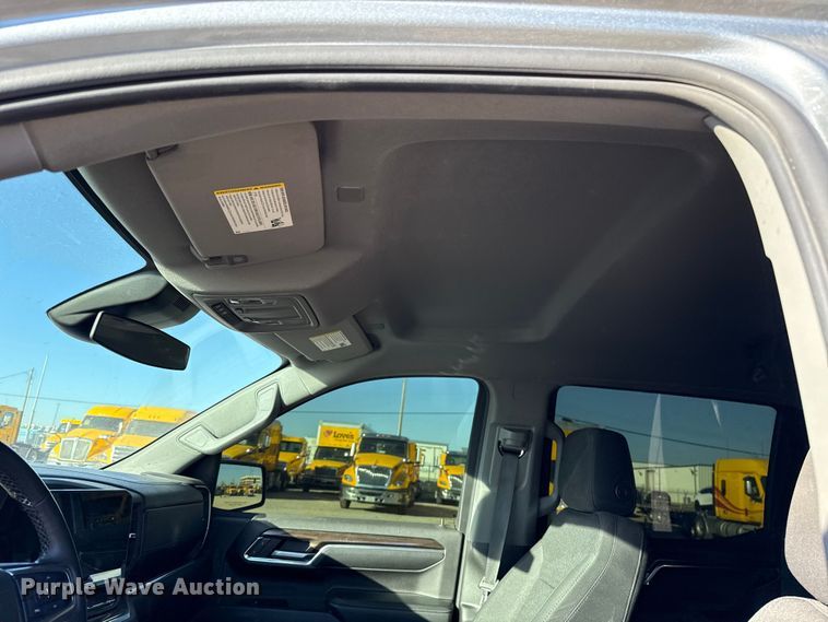 image for item ES5596 2023 Chevrolet Silverado 1500 Crew Cab pickup truck