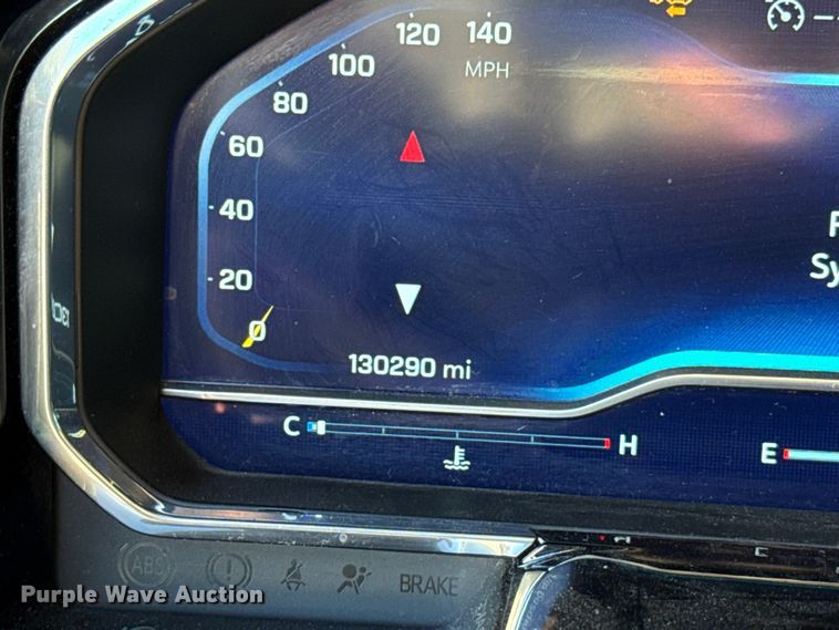 image for item ES5596 2023 Chevrolet Silverado 1500 Crew Cab pickup truck