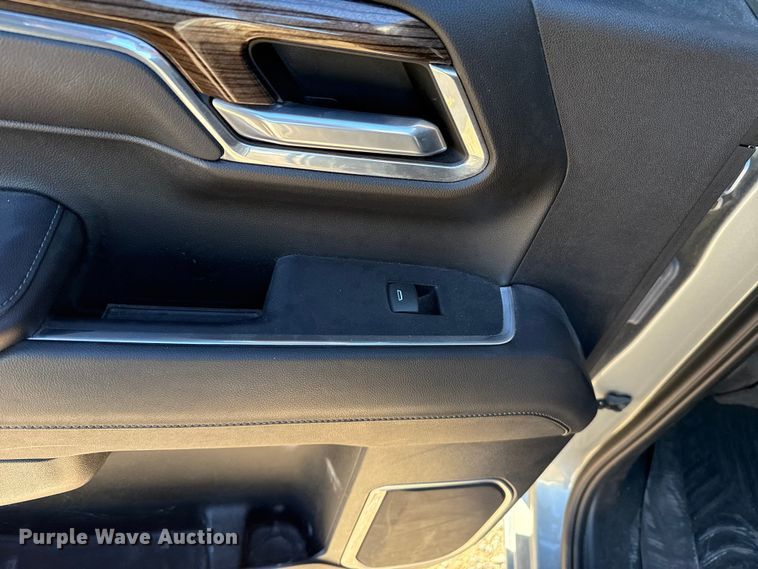 image for item ES5596 2023 Chevrolet Silverado 1500 Crew Cab pickup truck