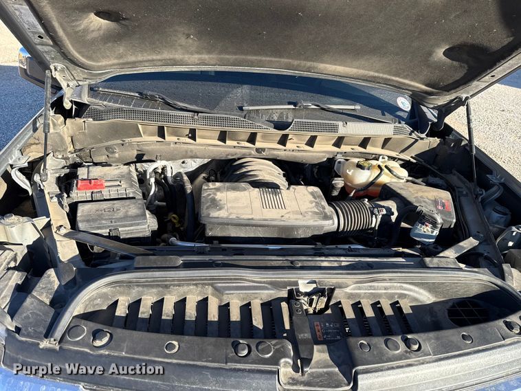 image for item ES5596 2023 Chevrolet Silverado 1500 Crew Cab pickup truck