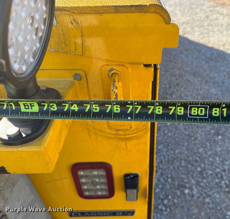 image for item ES5597 2019 Ford F350 Super Duty utility bed pickup truck