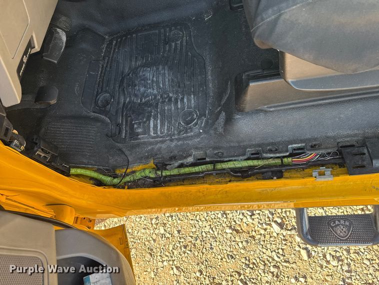 image for item ES5597 2019 Ford F350 Super Duty utility bed pickup truck