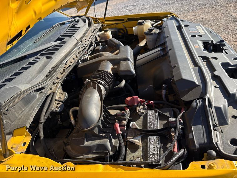 image for item ES5597 2019 Ford F350 Super Duty utility bed pickup truck