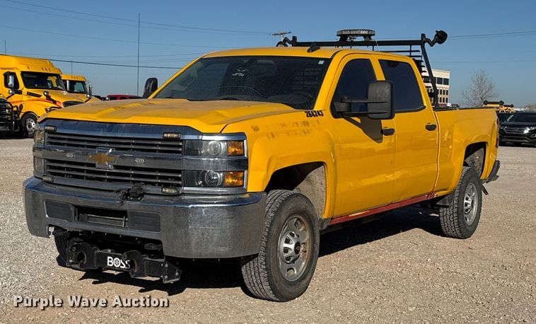 image for item ES5599 2016 Chevrolet Silverado 2500HD Crew Cab pickup truck