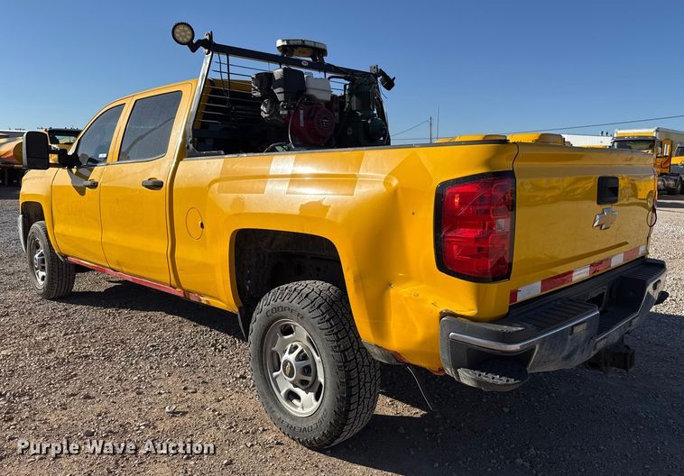 image for item ES5599 2016 Chevrolet Silverado 2500HD Crew Cab pickup truck