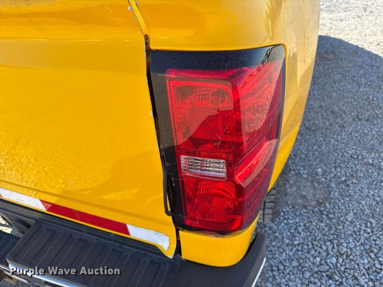 image for item ES5599 2016 Chevrolet Silverado 2500HD Crew Cab pickup truck