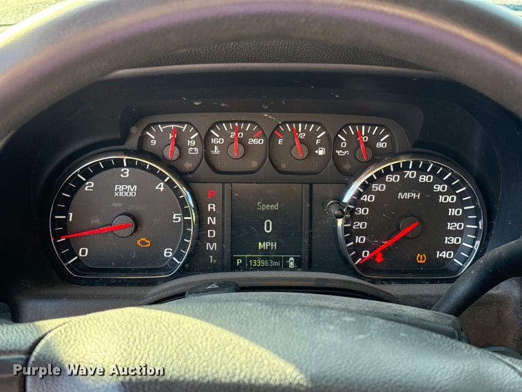 image for item ES5599 2016 Chevrolet Silverado 2500HD Crew Cab pickup truck