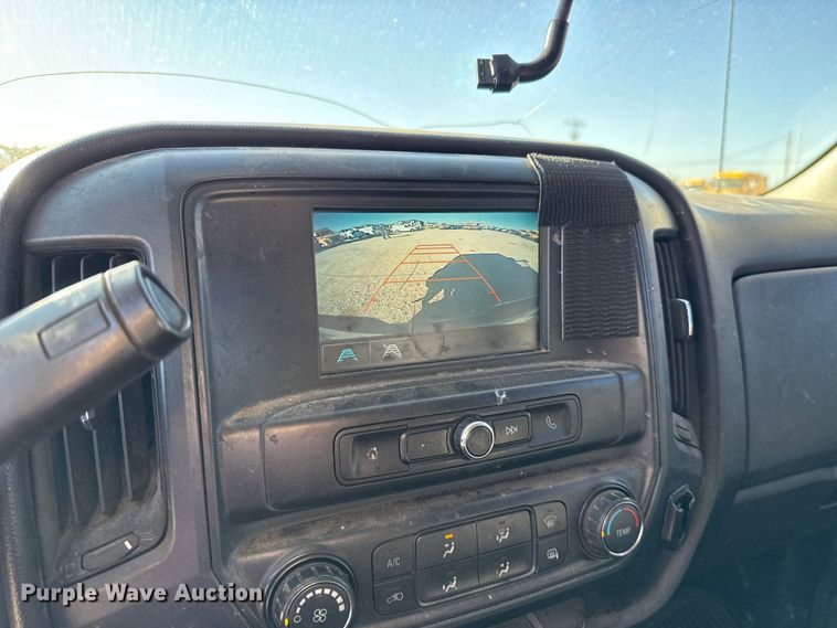 image for item ES5599 2016 Chevrolet Silverado 2500HD Crew Cab pickup truck