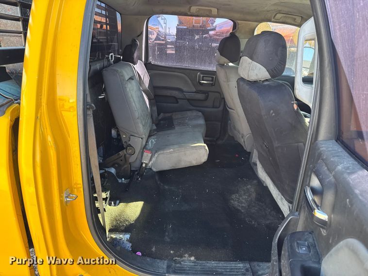 image for item ES5599 2016 Chevrolet Silverado 2500HD Crew Cab pickup truck