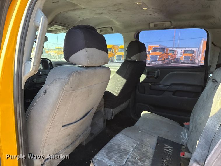 image for item ES5599 2016 Chevrolet Silverado 2500HD Crew Cab pickup truck