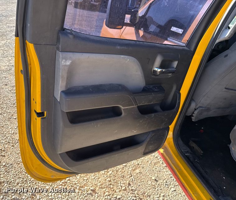 image for item ES5599 2016 Chevrolet Silverado 2500HD Crew Cab pickup truck