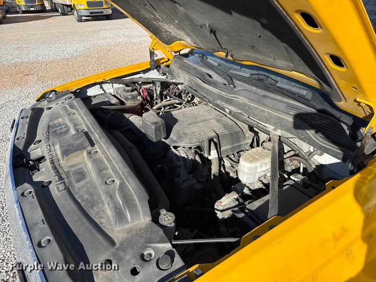 image for item ES5599 2016 Chevrolet Silverado 2500HD Crew Cab pickup truck