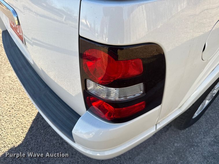 image for item ES5613 2008 Ford Explorer XLT SUV